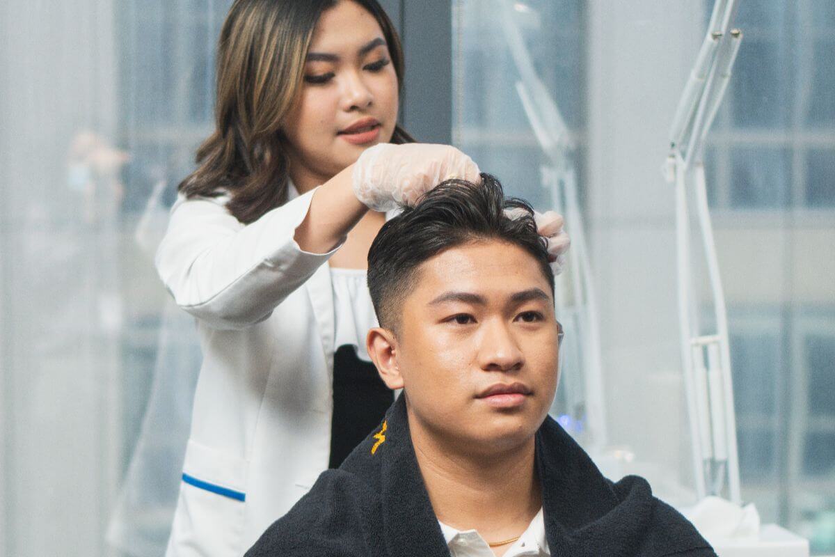 Signs Your Anti-Dandruff Treatment Is Actually Working